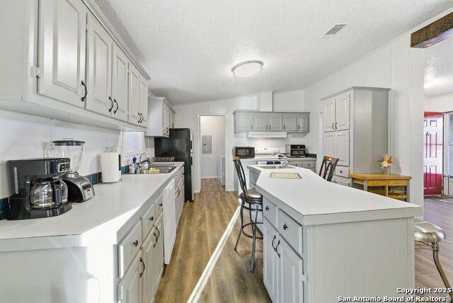 Image 37 of 61 For 247 Covey  