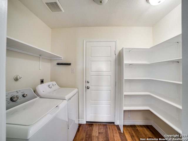 Image 18 of 37 For 1306 Hummingbird