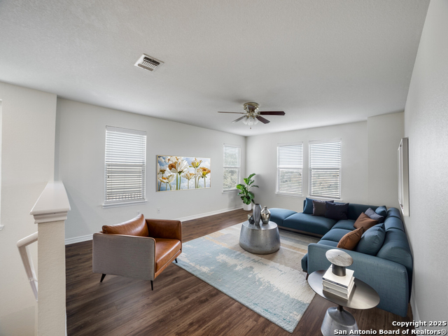 Image 20 of 37 For 1306 Hummingbird