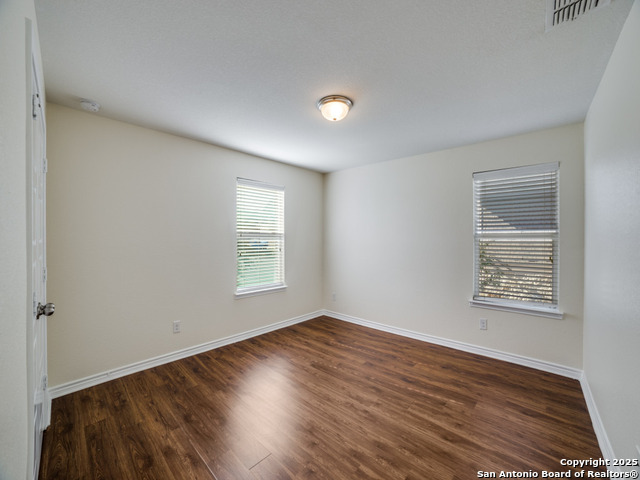 Image 24 of 37 For 1306 Hummingbird