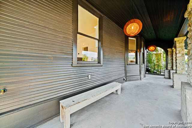 Image 7 of 19 For 540 Adams  