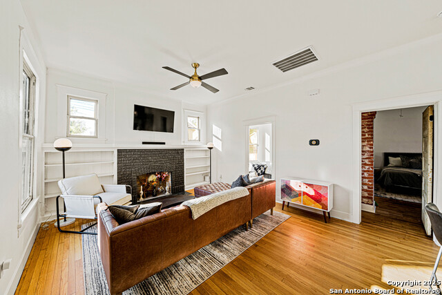 Image 8 of 19 For 540 Adams  