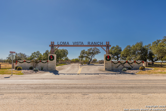 Image 23 of 25 For 000 Cattlemans Crossing Dr