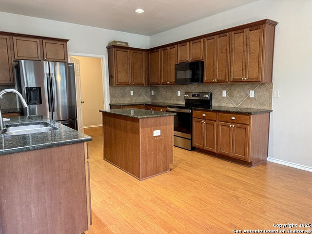 Image 6 of 25 For 122 Carmel