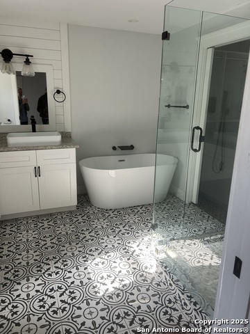 Image 6 of 7 For 136 Phil Wilson