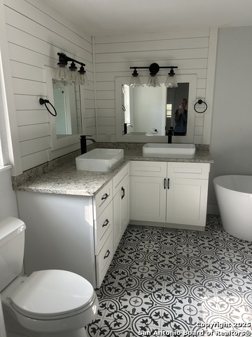 Image 7 of 7 For 136 Phil Wilson