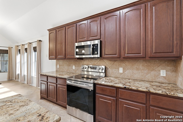 Listing photo id 8 for 3009 Prairie