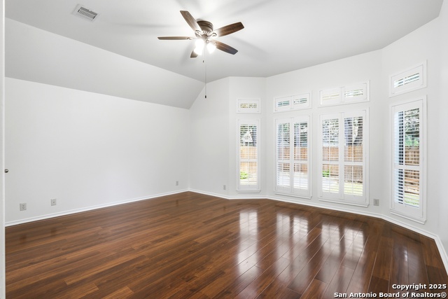 Listing photo id 9 for 3009 Prairie