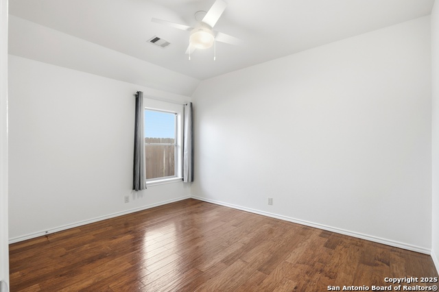 Listing photo id 28 for 3009 Prairie