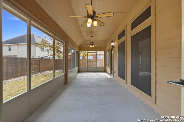 Listing photo id 41 for 3009 Prairie