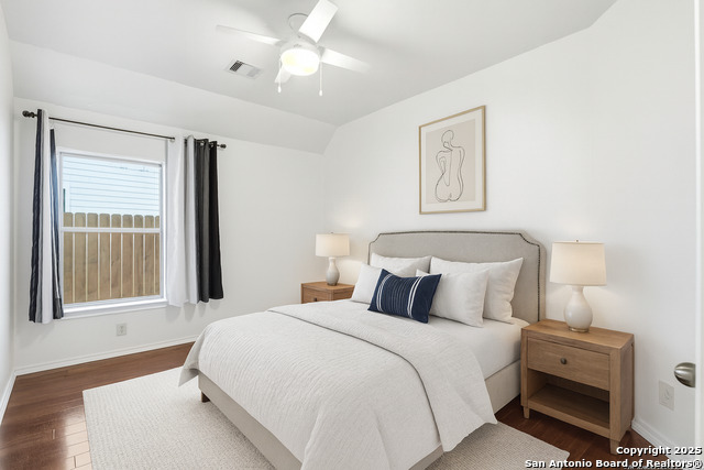 Listing photo id 3 for 3009 Prairie