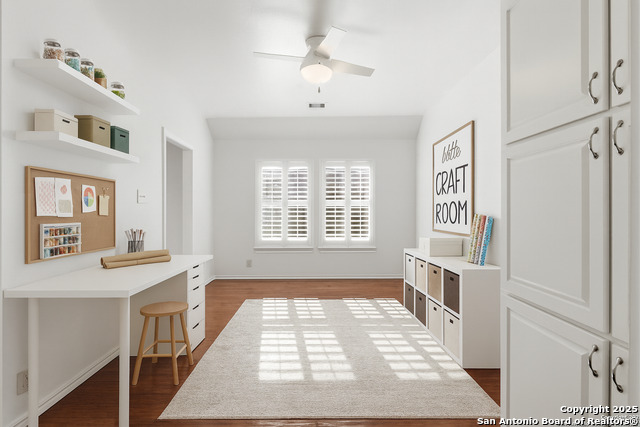 Listing photo id 4 for 3009 Prairie