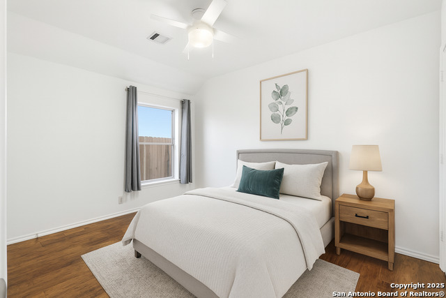 Listing photo id 5 for 3009 Prairie