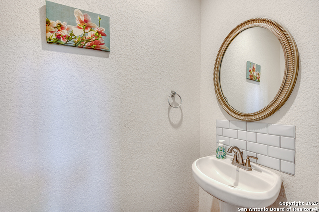 Image 17 of 26 For 7402 Anchors Peak