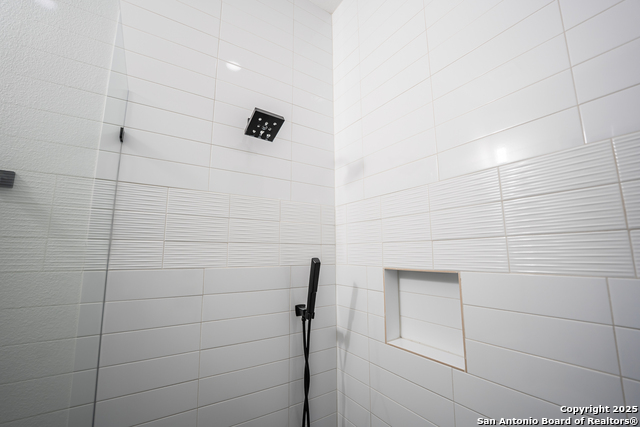 Image 34 of 43 For 2109 Bella Vista