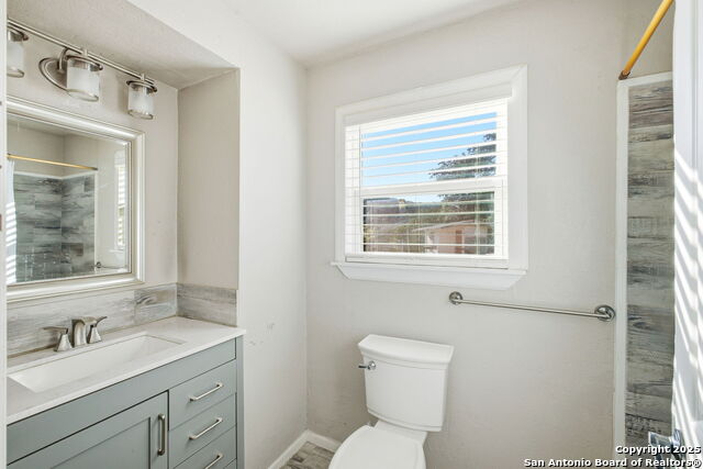 Image 11 of 51 For 18668 Bandera