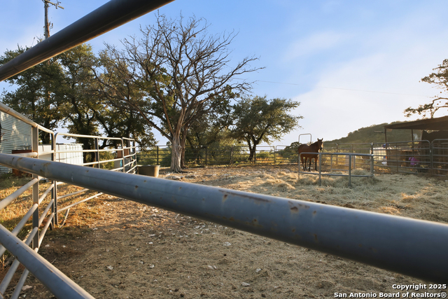 Image 30 of 51 For 18668 Bandera