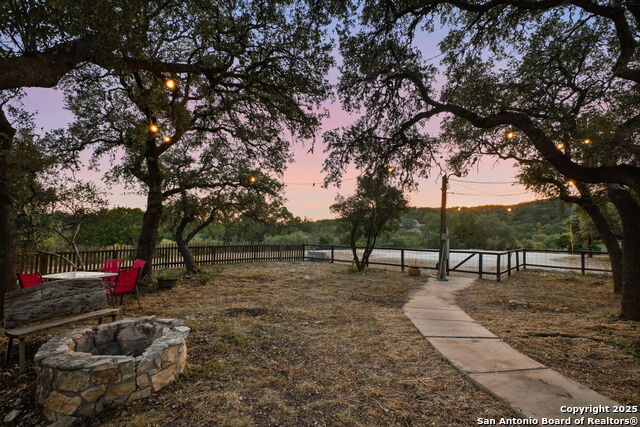 Image 34 of 51 For 18668 Bandera