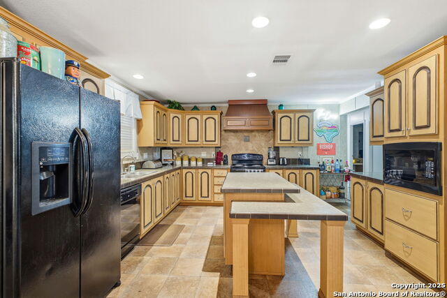 Image 41 of 51 For 18668 Bandera