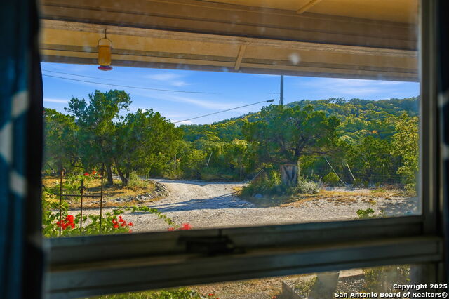 Image 6 of 51 For 18668 Bandera