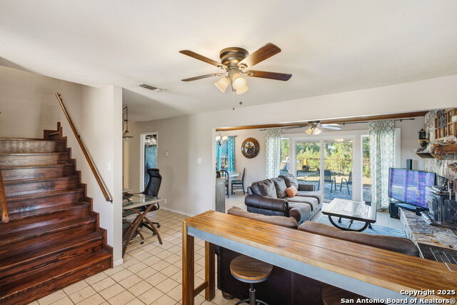 Image 7 of 51 For 18668 Bandera