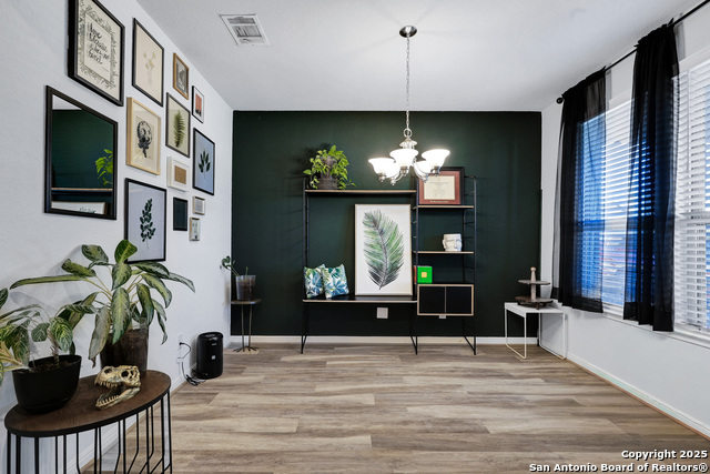 Image 4 of 28 For 5214 Seashore