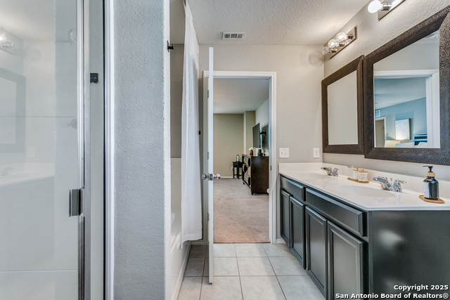 Image 18 of 23 For 9846 Silver Mist