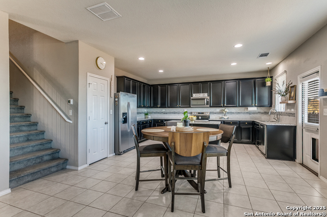 Image 9 of 23 For 9846 Silver Mist