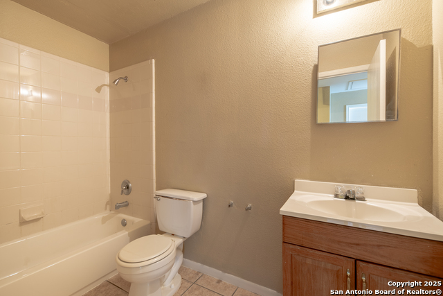 Image 21 of 21 For 7561 Windsor Oaks