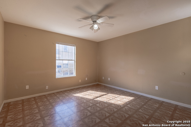 Image 7 of 21 For 7561 Windsor Oaks