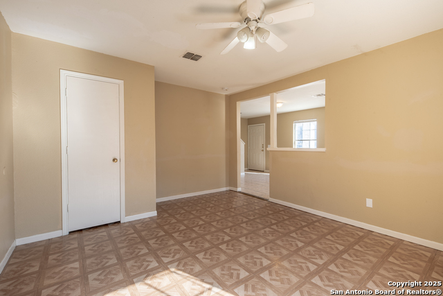 Image 9 of 21 For 7561 Windsor Oaks