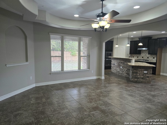 Image 12 of 32 For 8719 Kallison Arbor