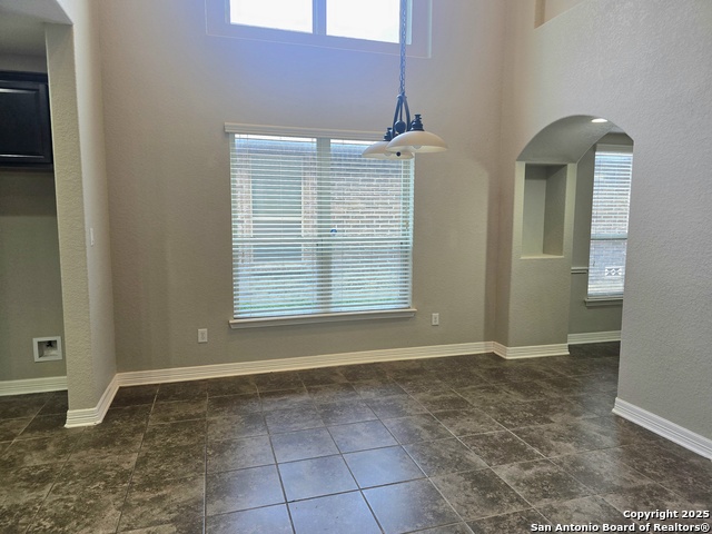 Image 8 of 32 For 8719 Kallison Arbor