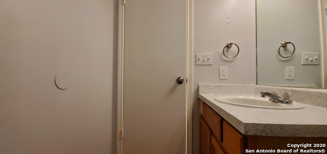 Image 13 of 22 For 534 Dukeway Dr B