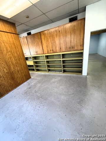 Listing photo id 13 for 6615 Flores S