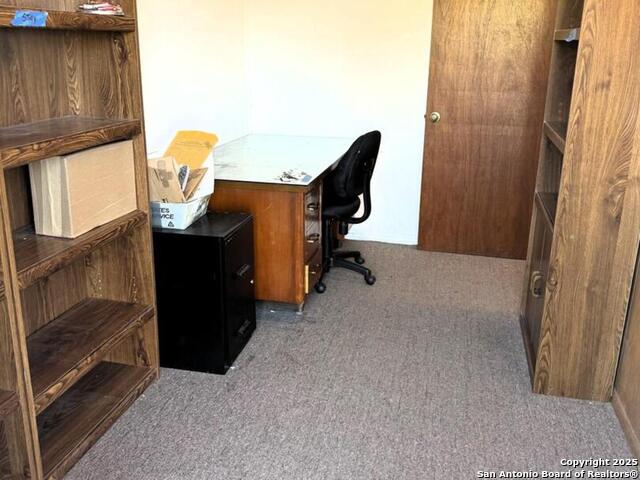 Listing photo id 2 for 6615 Flores S