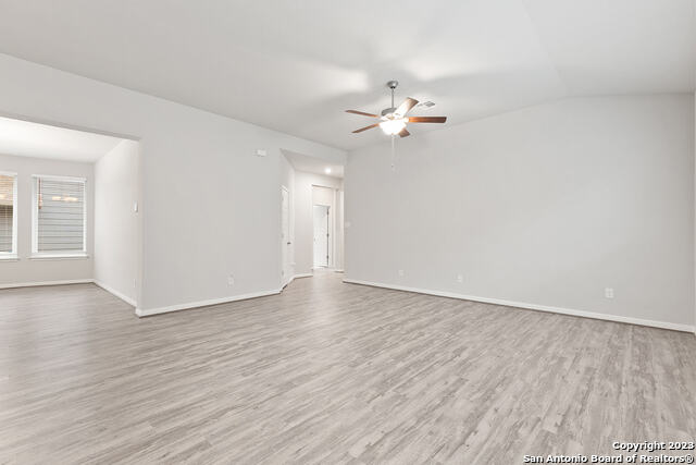 Listing photo id 7 for 11627 Troubadour Trail