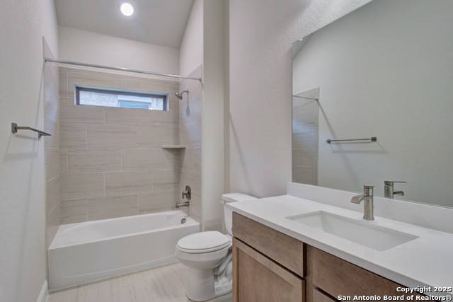 Listing photo id 9 for 2031 Stephanie Avenue