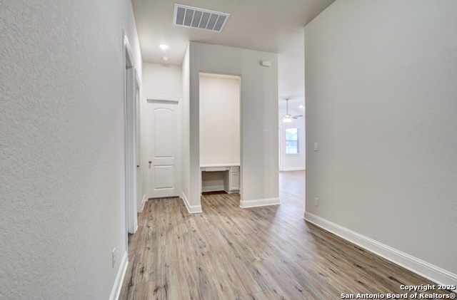 Listing photo id 6 for 2031 Stephanie Avenue