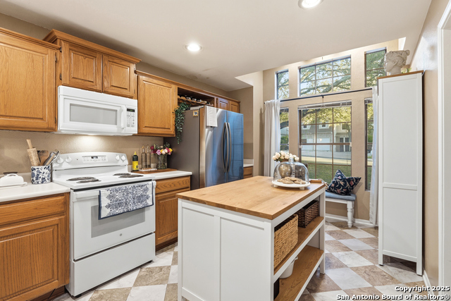 Image 25 of 42 For 4239 Shady Tree