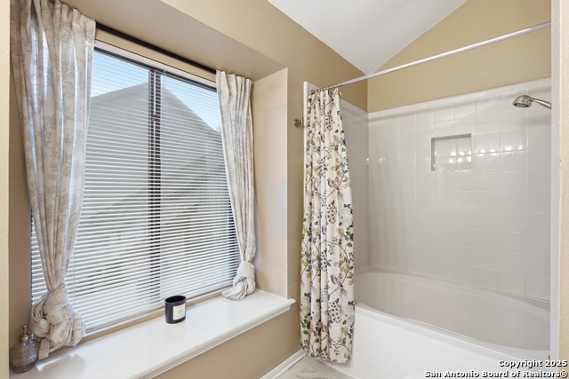 Image 31 of 42 For 4239 Shady Tree