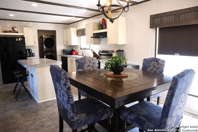 Image 10 of 39 For 889 24th E 