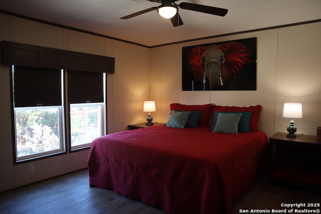 Image 13 of 39 For 889 24th E 