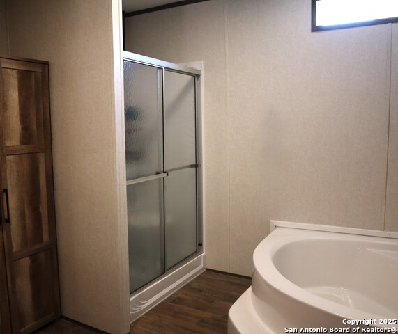 Image 17 of 39 For 889 24th E 