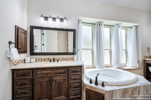 Image 23 of 33 For 2335 Geneseo Oaks