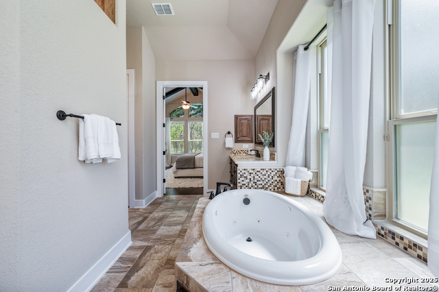 Image 24 of 33 For 2335 Geneseo Oaks