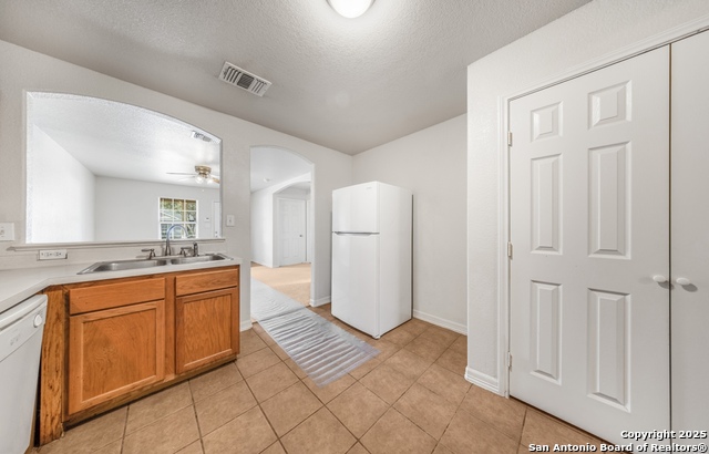 Image 11 of 19 For 515 Belcross