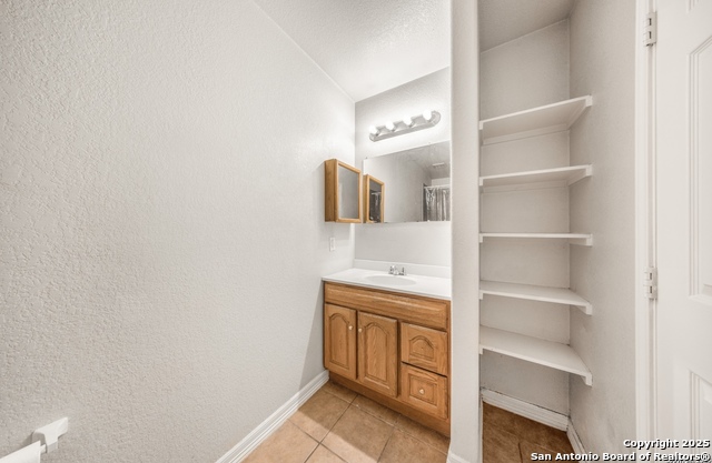 Image 14 of 19 For 515 Belcross