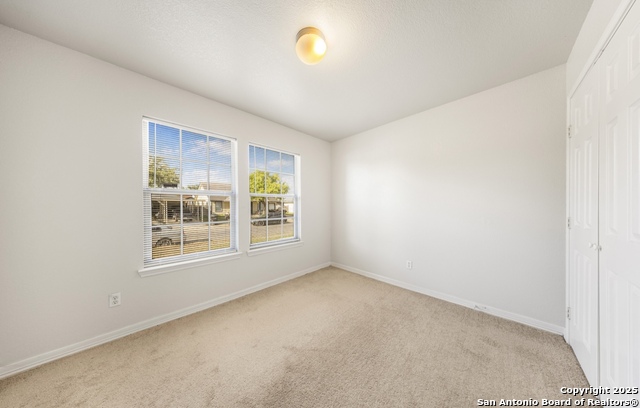 Image 16 of 19 For 515 Belcross