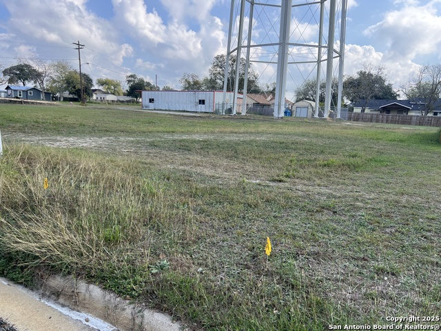 Details for 307 Huntington W, Beeville, TX 78102